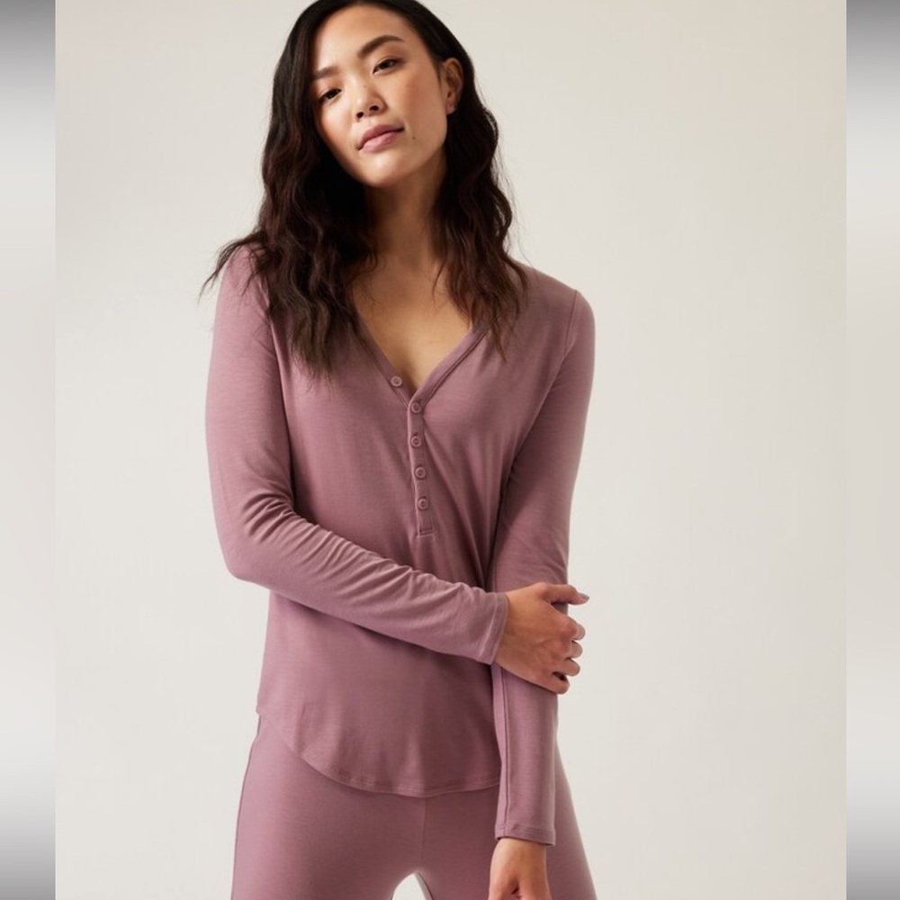 🟡Athleta Nighttime Bliss Purple Pink Soft Lightweight Modal Henley Top Small